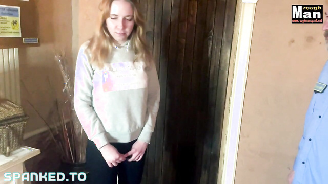 Rough Man Spank - A Pretty Bed Girl was Decided to Publicly Punish, She’s the Star of the Show
